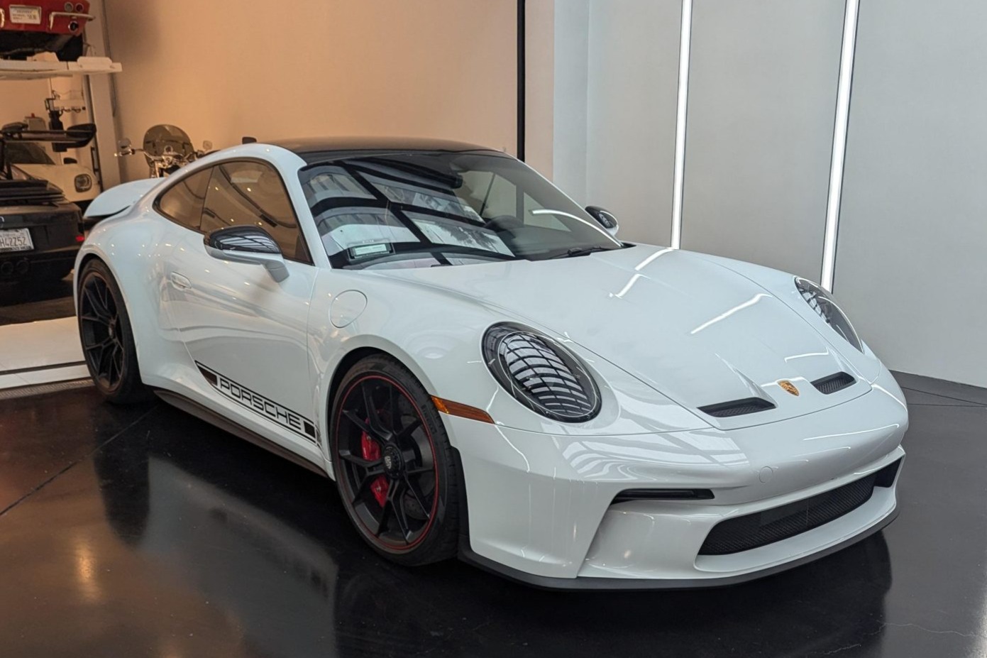 2022 911 GT3 Touring photo 2