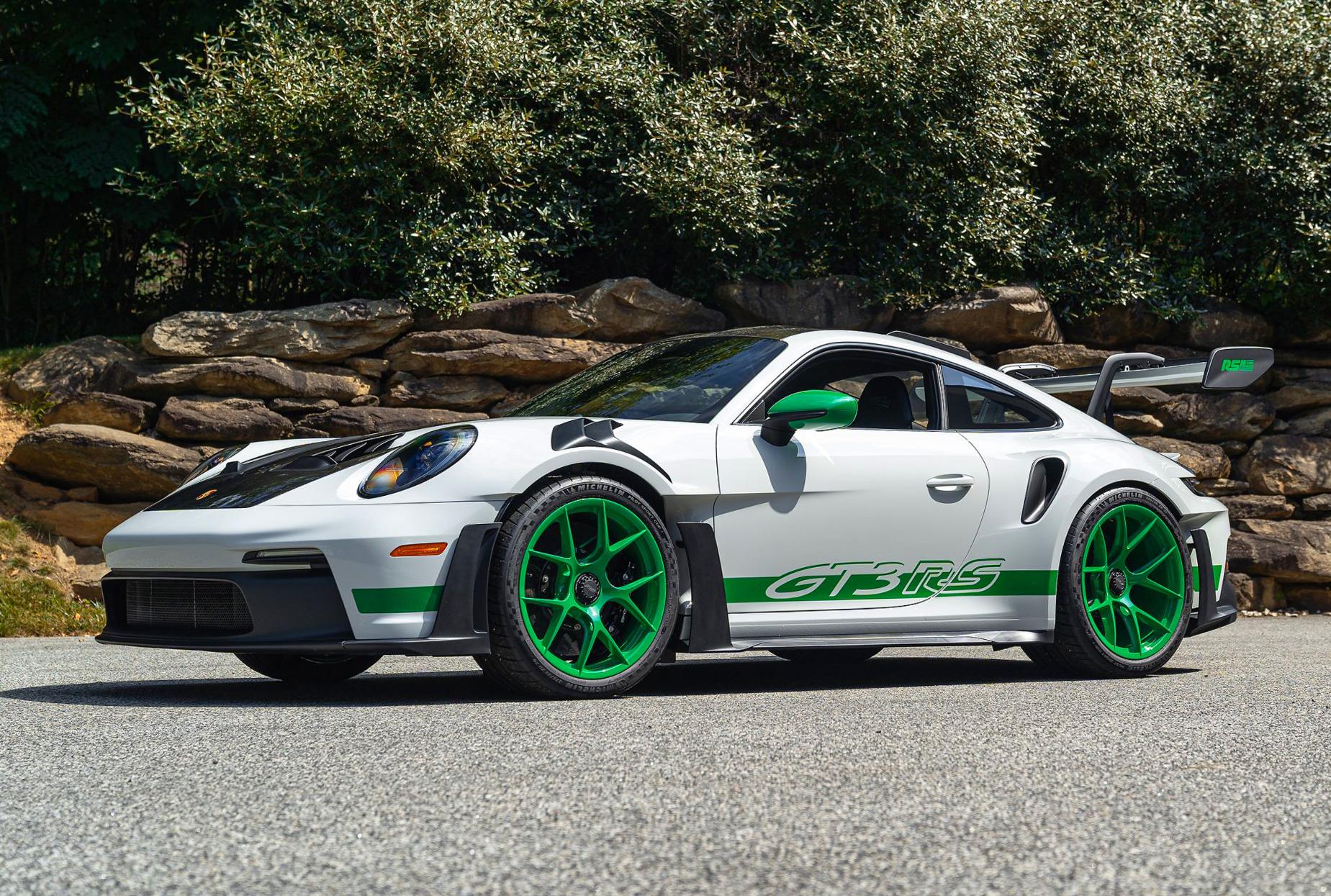 2023 911 GT3 RS photo 2