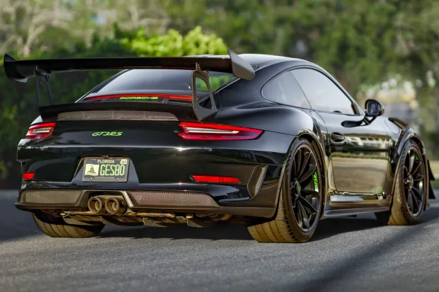 2019 911 GT3 RS photo 2