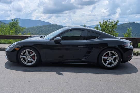 2018 718 Cayman S photo 2