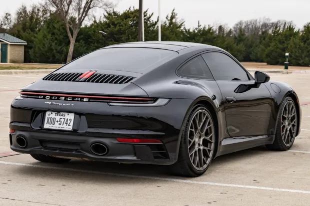 2020 911 Carrera 4S photo 2