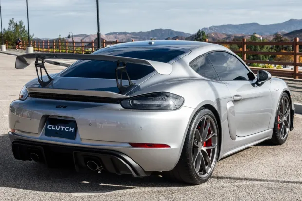 2021 718 Cayman GT4 photo 2