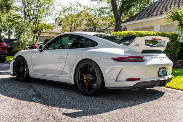 2018 911 GT3 photo 2