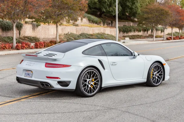 2015 911 Turbo S photo 2