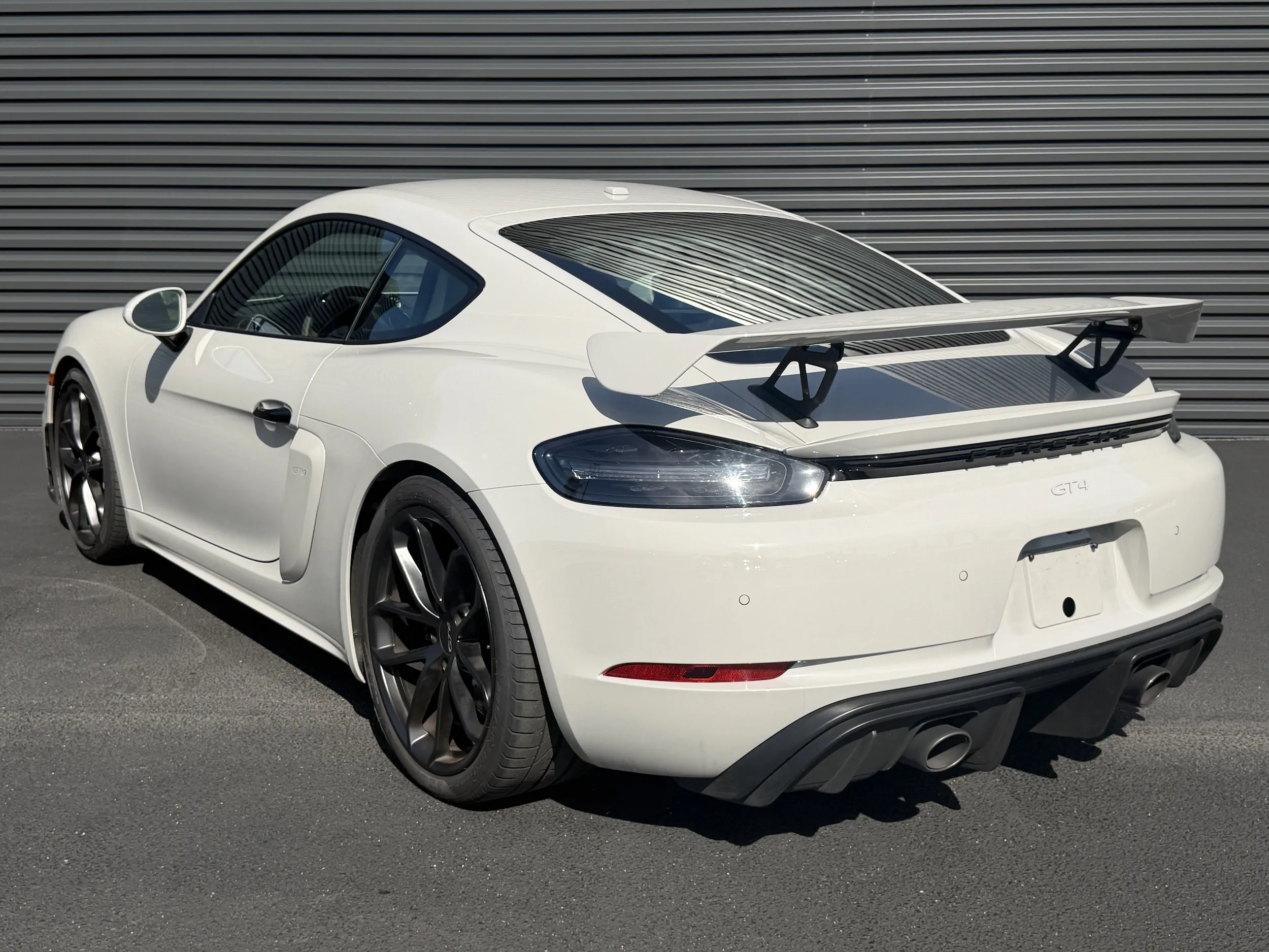 2020 718 Cayman GT4 photo 2