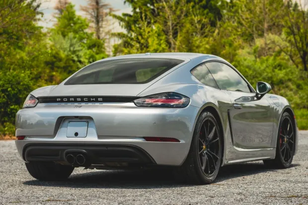 2017 718 Cayman S photo 2