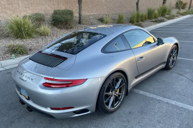 2018 911 Carrera T photo 2