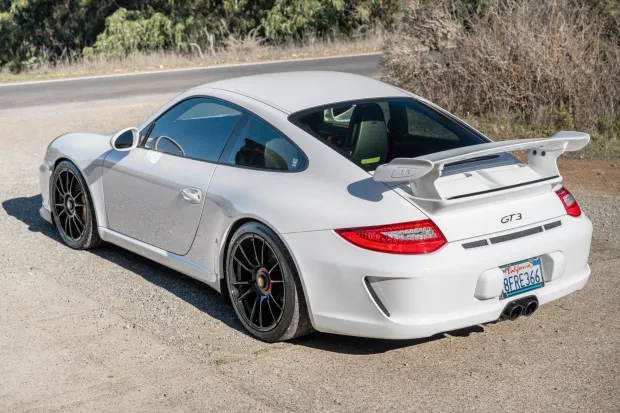 2010 911 GT3 photo 2