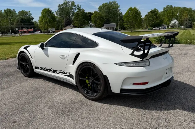 2016 911 R photo 2