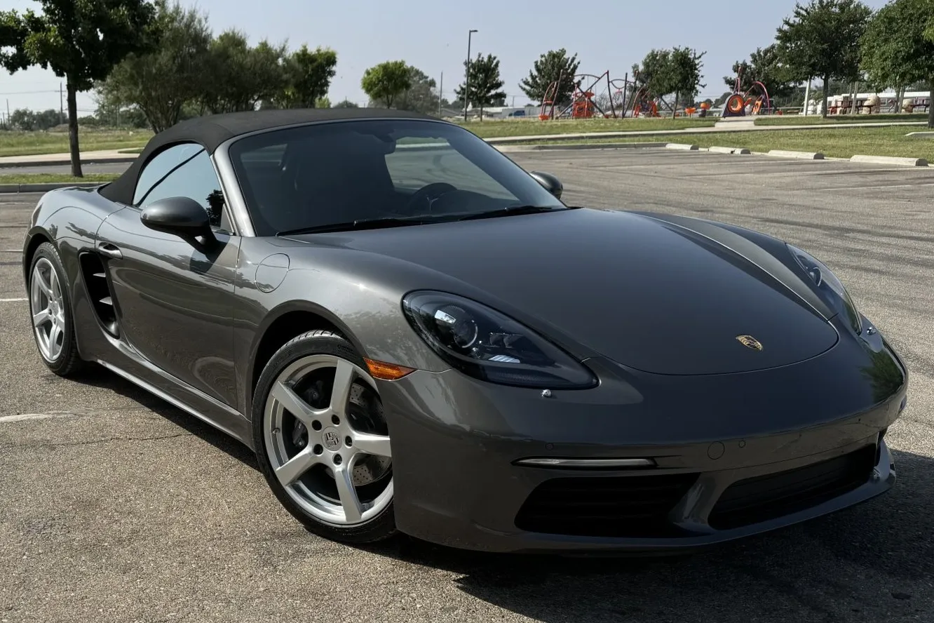 2017 718 Boxster Base