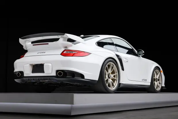 2011 911 GT2 RS photo 2