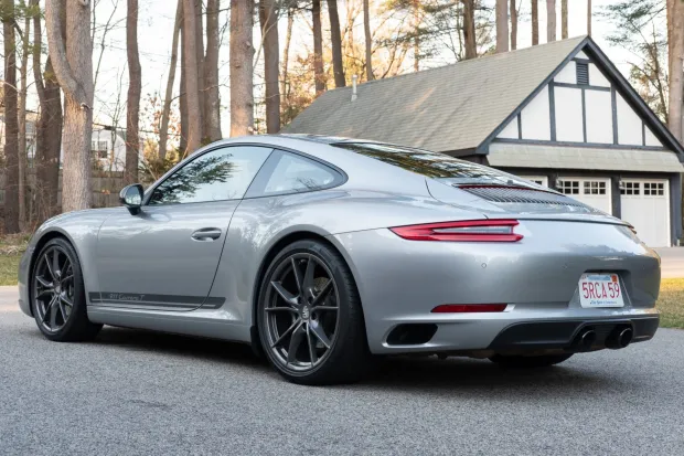 2018 911 Carrera T photo 2