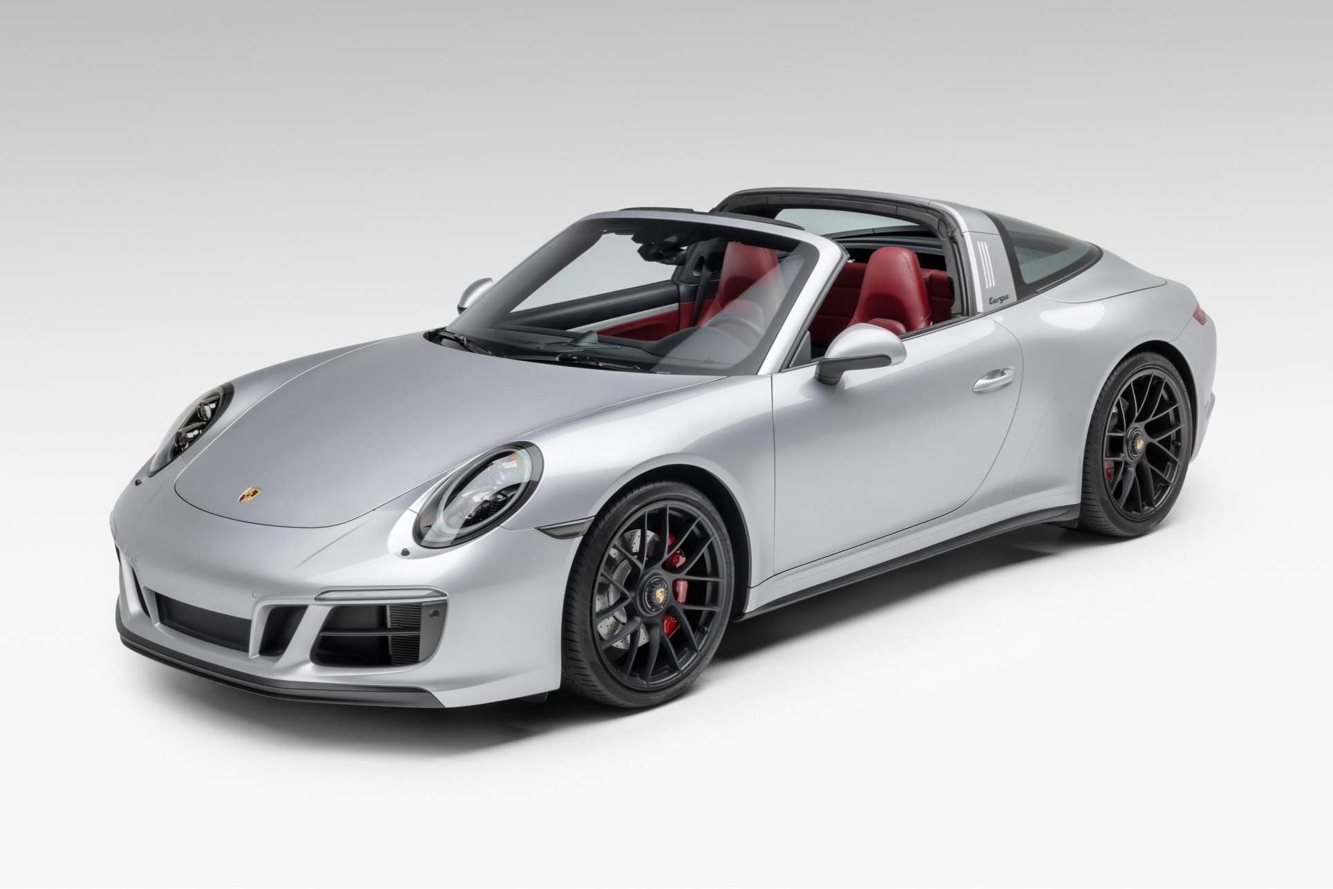 2018 911 Targa 4 GTS photo 2