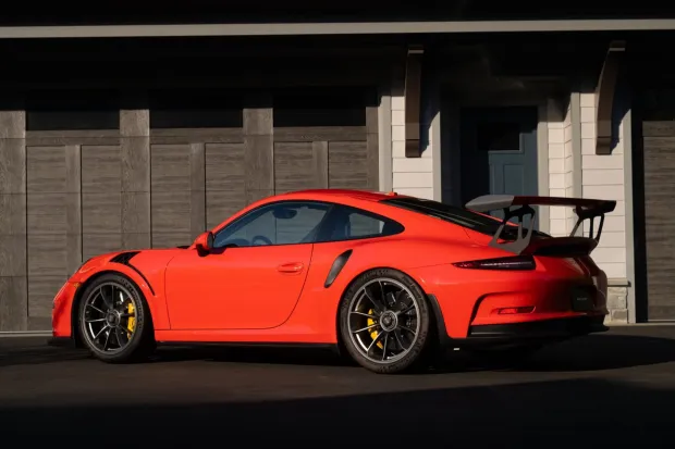 2016 911 R photo 2