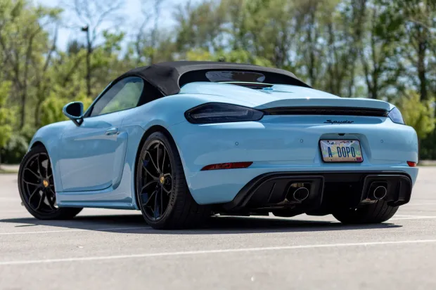 2022 718 Boxster Spyder photo 2