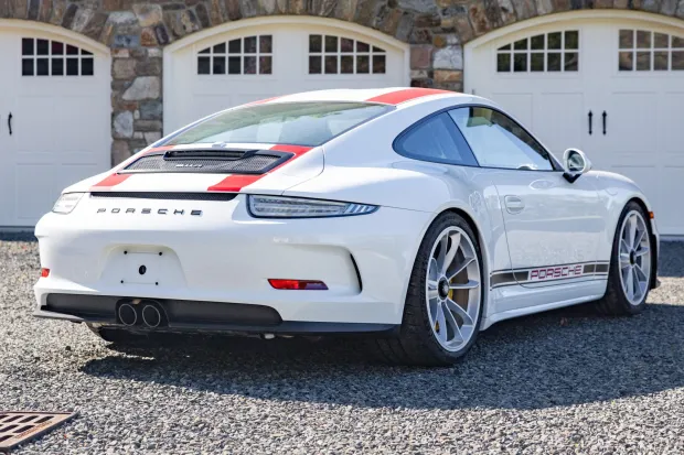 2016 911 R photo 2