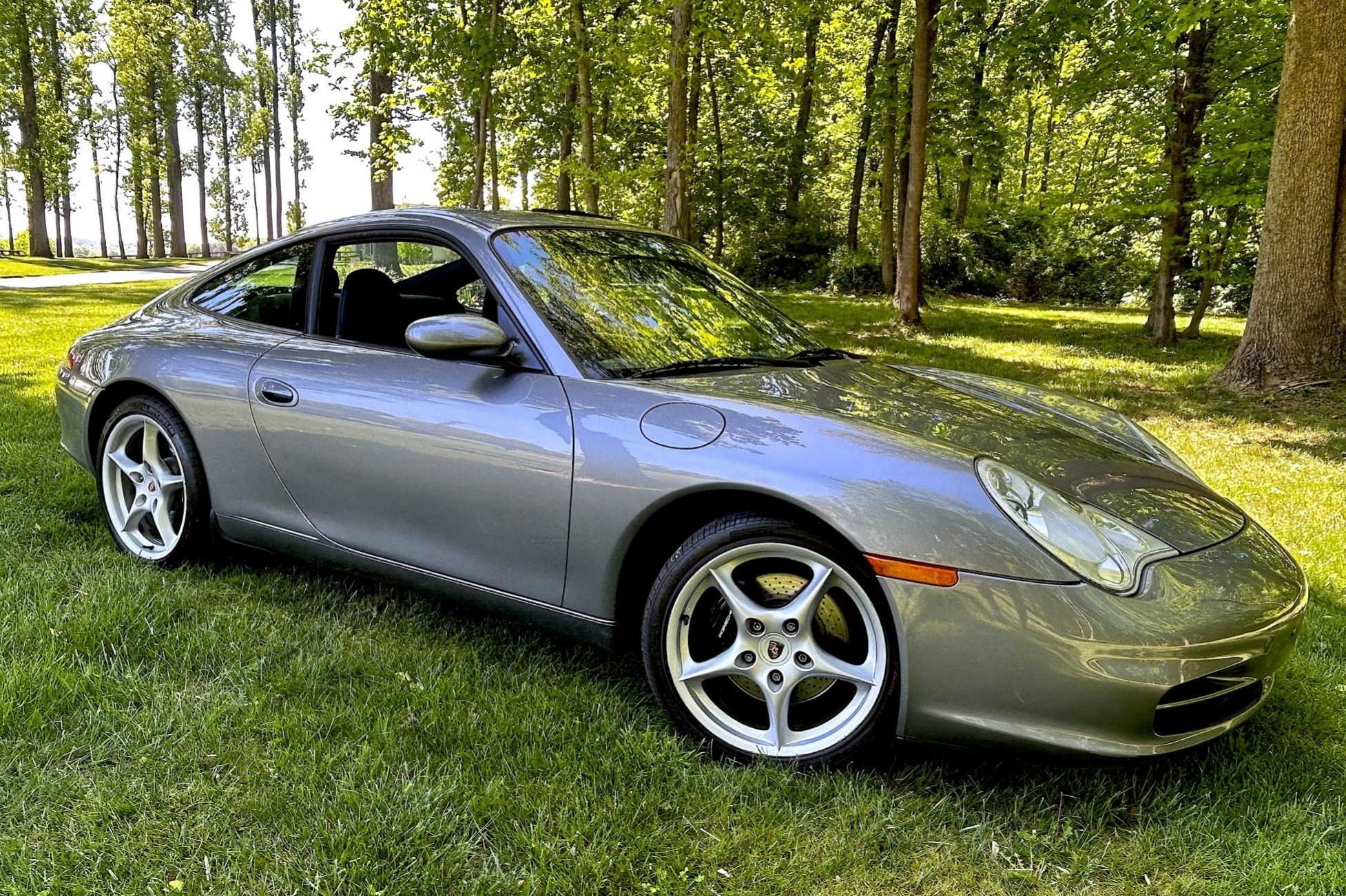 2002 911 Carrera photo 2
