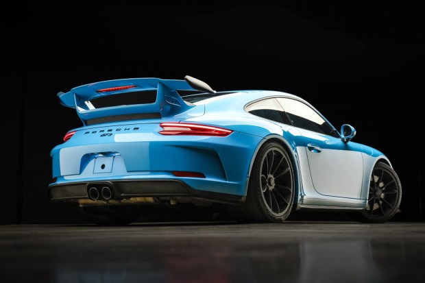 2018 911 GT3 photo 2