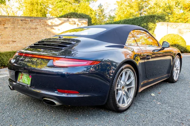 2015 911 Carrera 4 Cabriolet photo 2