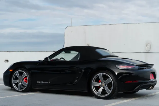 2025 718 Boxster S photo 2