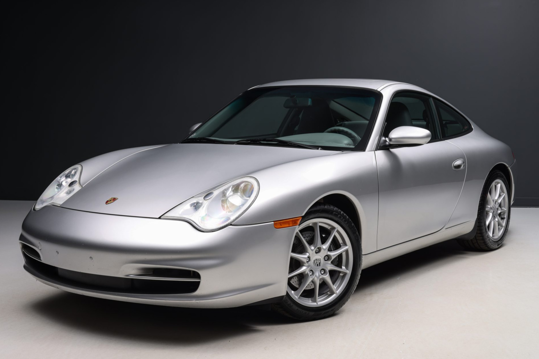 2002 911 Carrera photo 2
