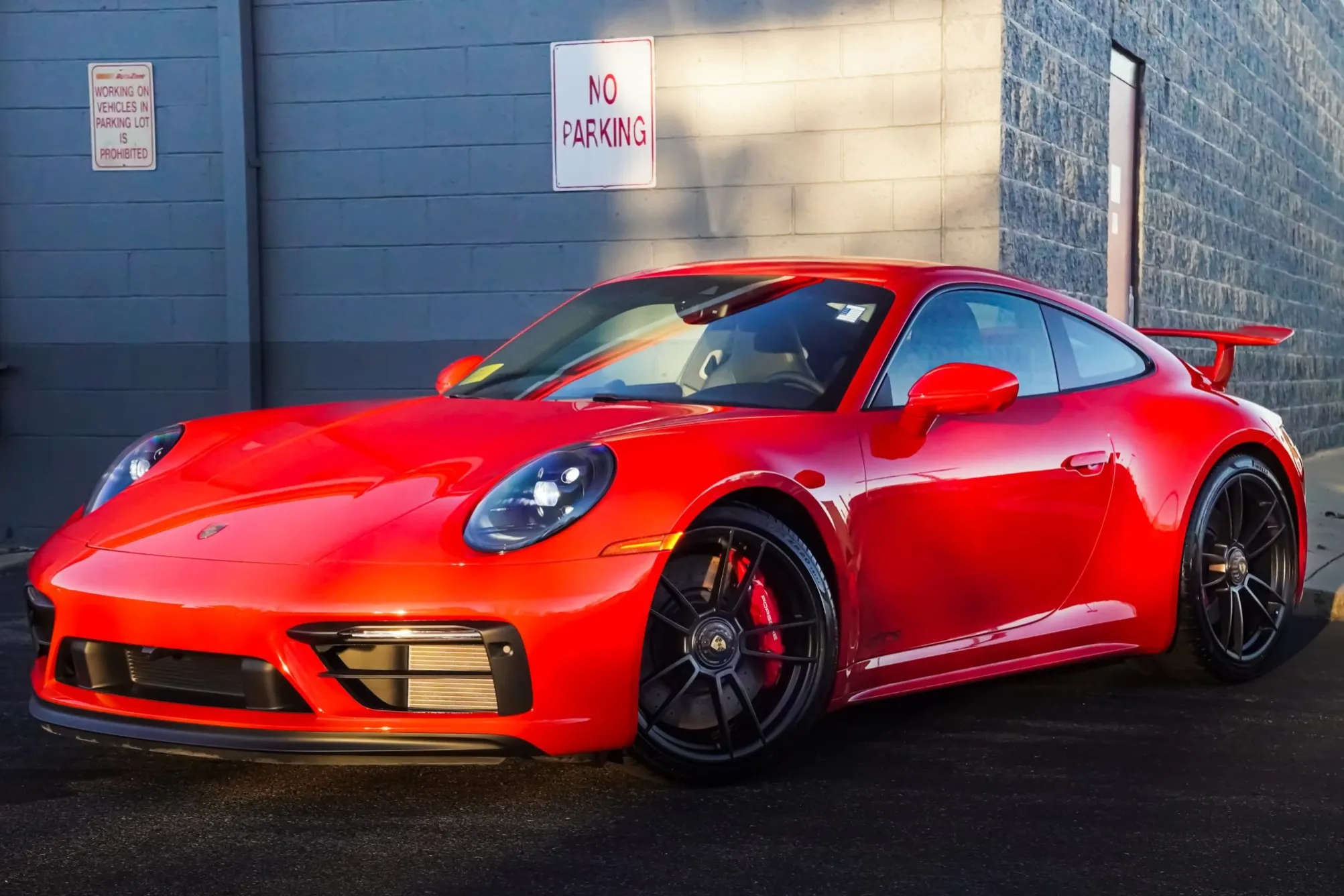 2024 Porsche 911 Carrera 4 GTS