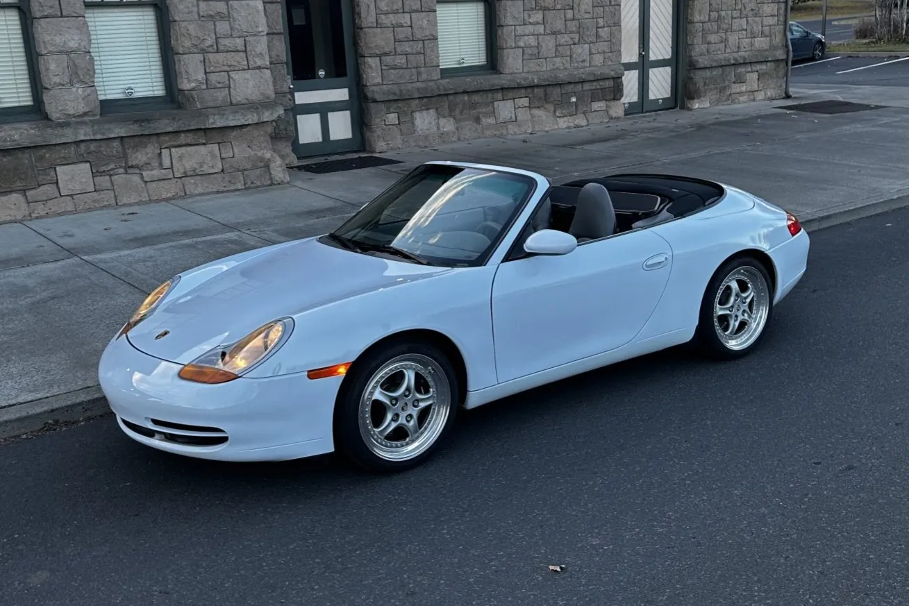 1999 Porsche 911 Carrera