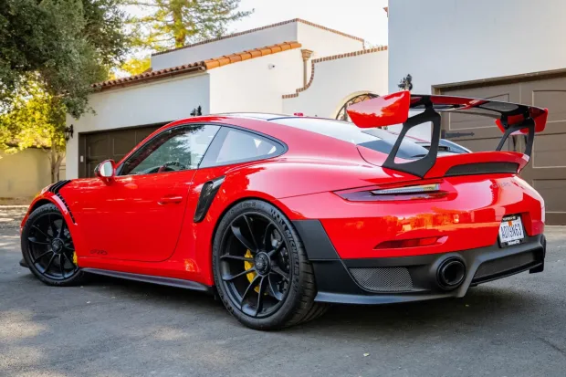 2018 911 GT2 RS photo 2