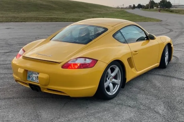 2007 Cayman S photo 2