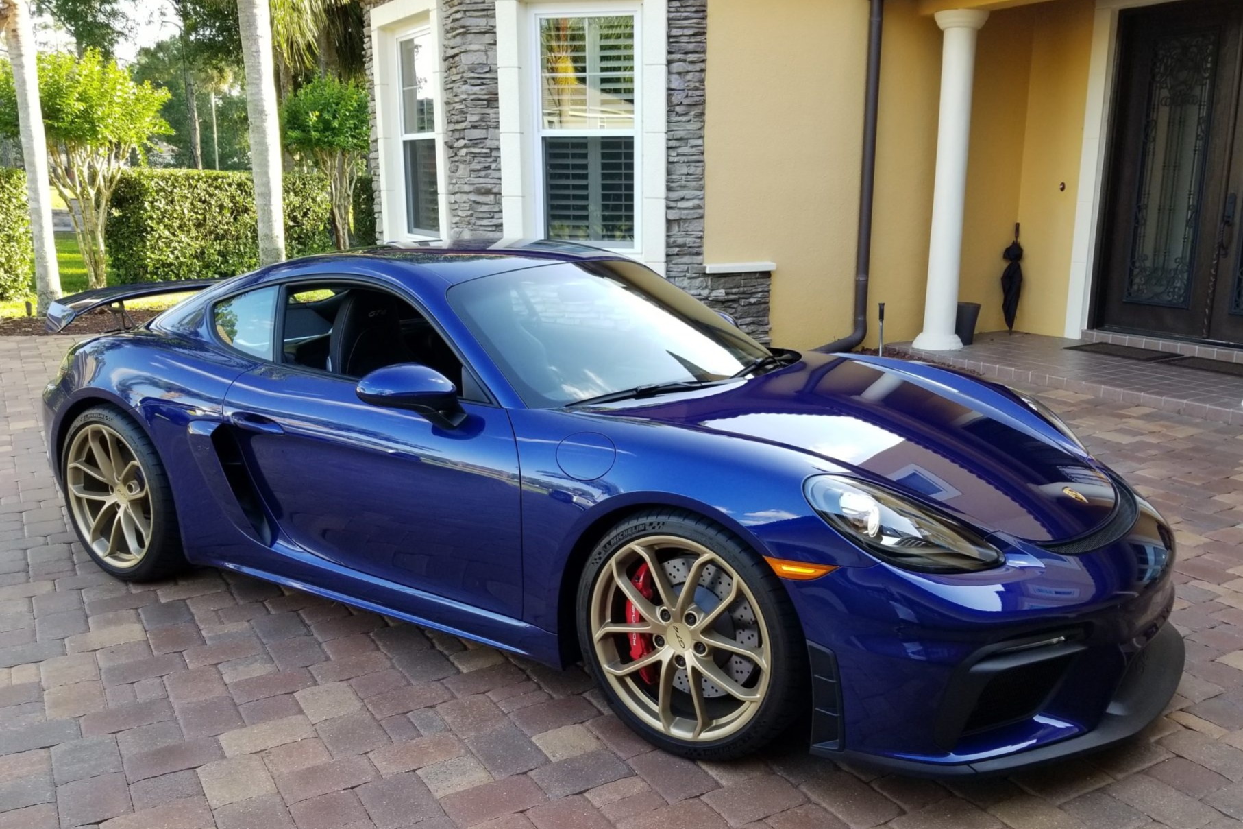 2020 718 Cayman GT4 photo 2