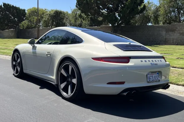 2014 911 50th Anniversary Edition photo 2