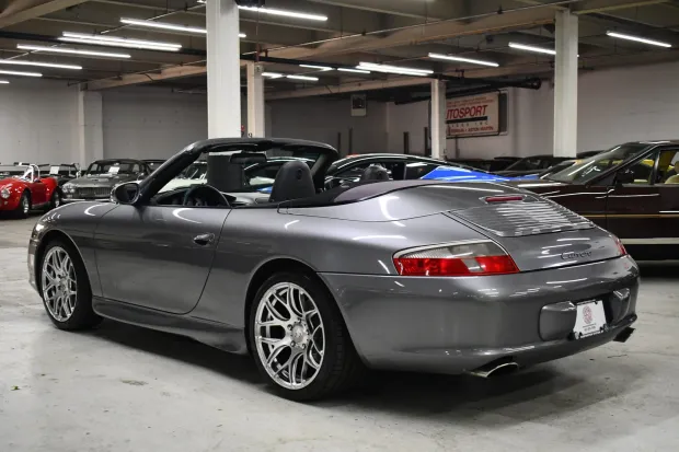 2002 911 Carrera photo 2