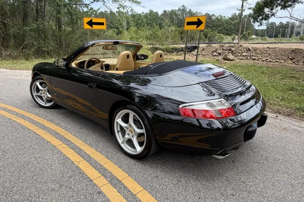 2001 911 Carrera photo 2