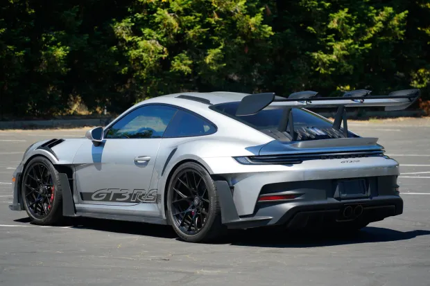 2023 911 GT3 photo 2