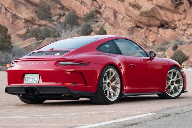 2018 911 GT3 Touring photo 2
