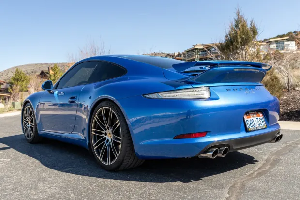 2014 911 Carrera S photo 2