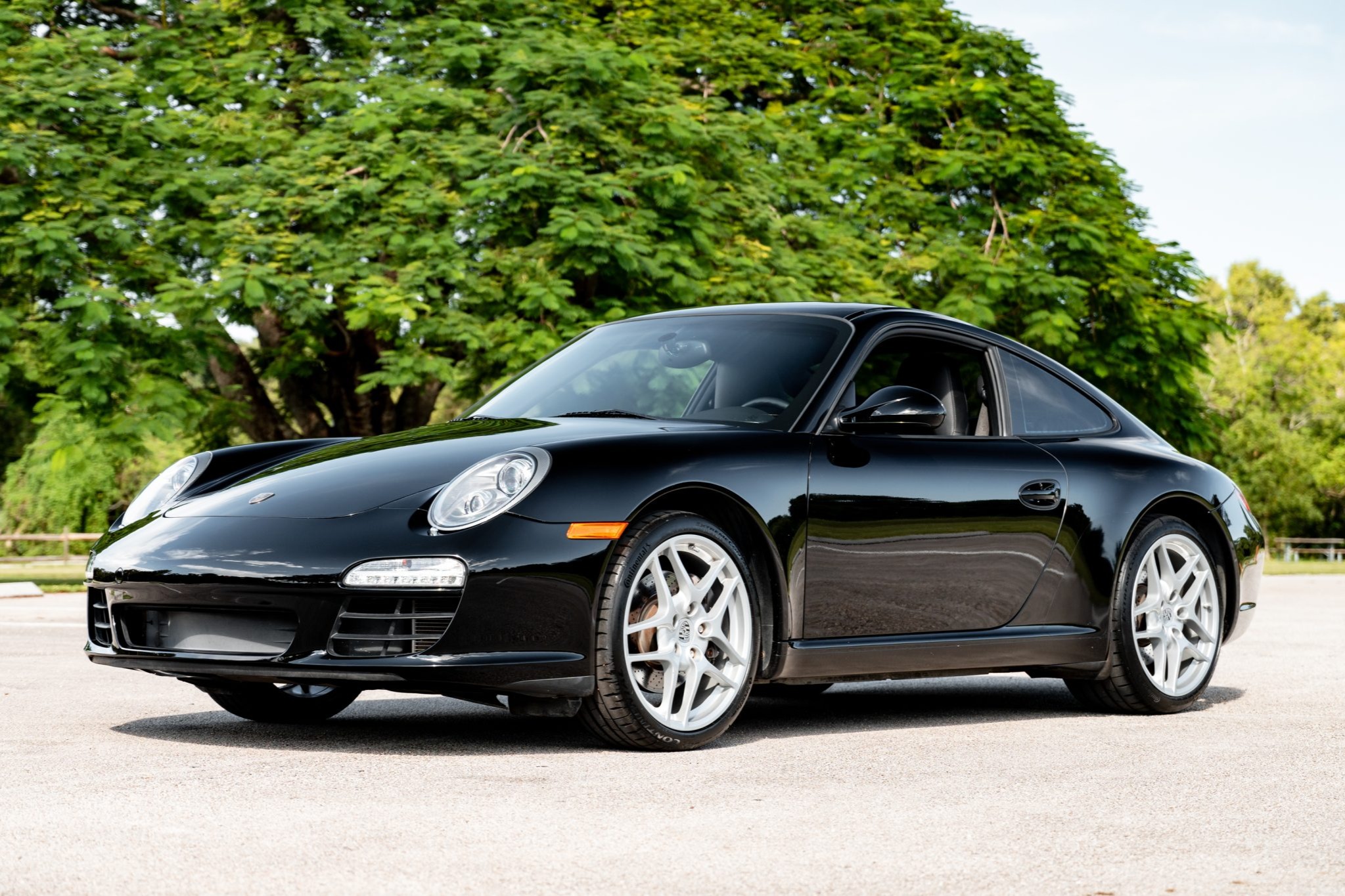 2011 911 Carrera photo 2