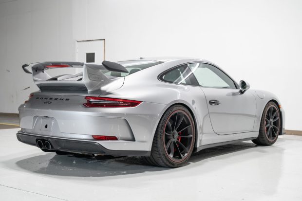 2018 911 GT3 photo 2