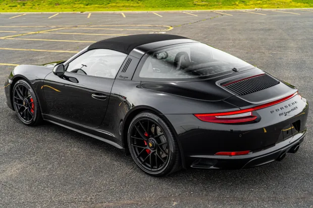 2018 911 Targa 4 GTS photo 2