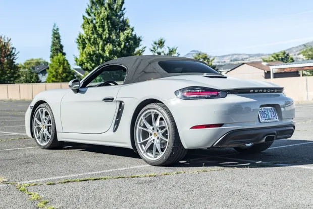 2018 718 Boxster Base photo 2