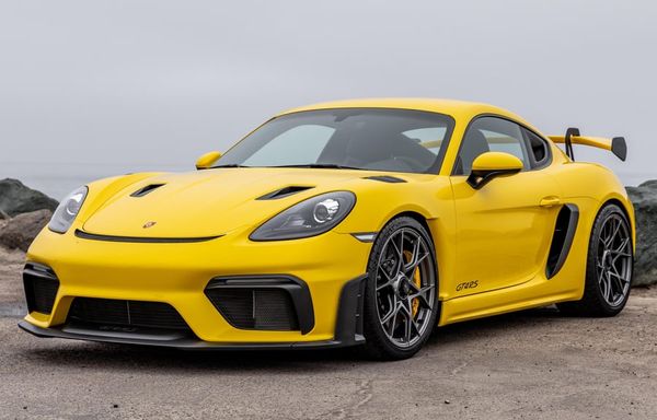 2023 Porsche 718 Cayman GT4 RS