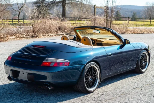 2000 911 Carrera photo 2