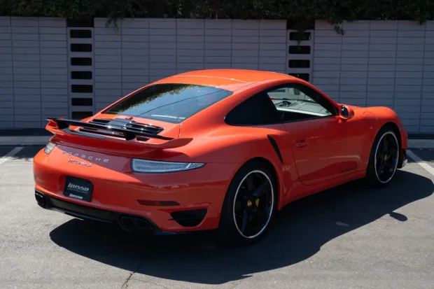 2016 911 Turbo S photo 2