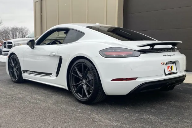 2021 718 Cayman Base photo 2
