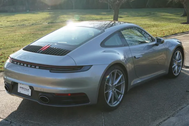 2021 911 Carrera photo 2