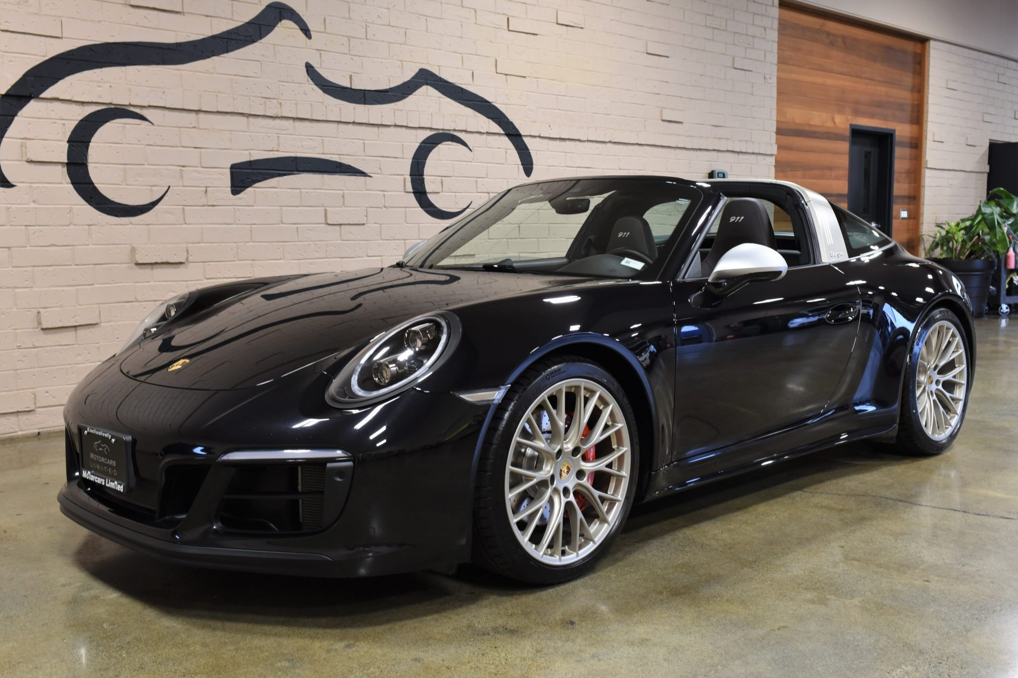 2019 911 Targa 4 GTS photo 2