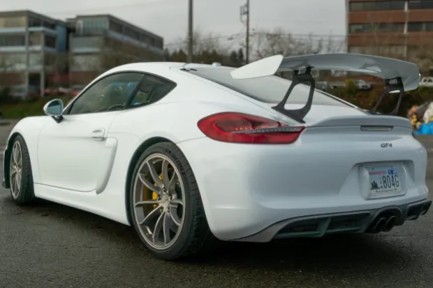 2016 718 Cayman GT4 photo 2