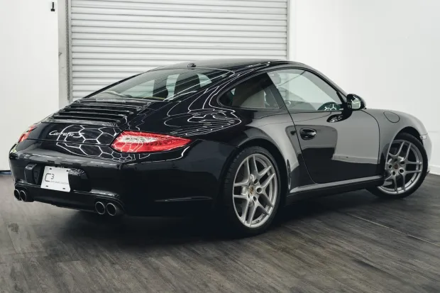 2010 911 Carrera S photo 2