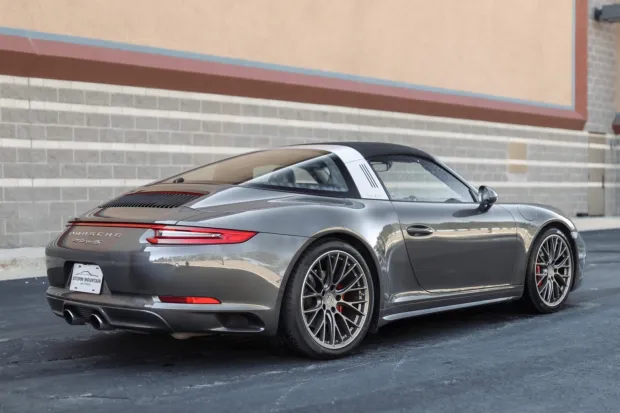 2018 911 Targa 4S photo 2
