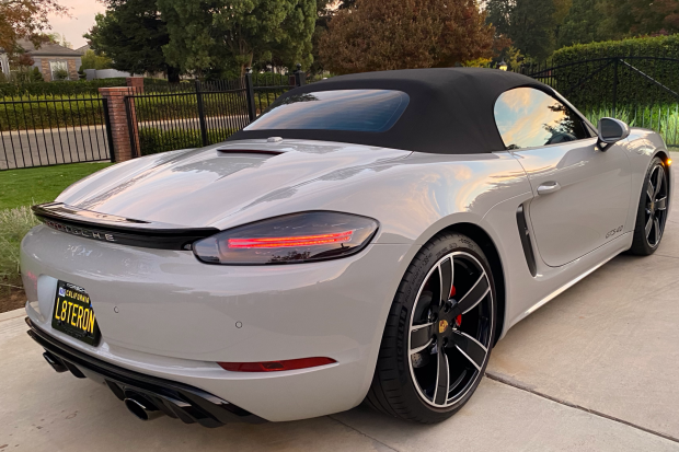 2022 718 Boxster Turbo photo 2